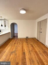 2827 W Queen Ln-Unit -A in Philadelphia, PA - Building Photo - Building Photo