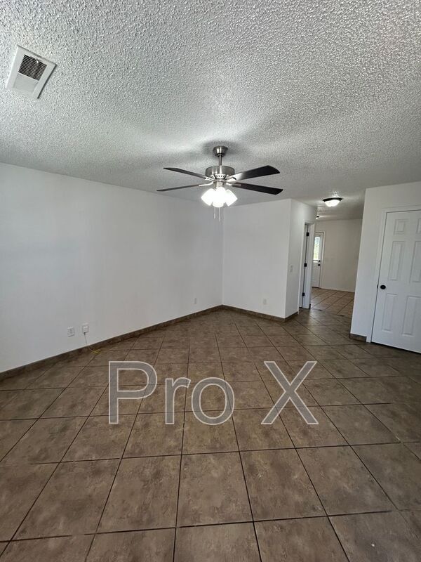 3301 SW Victoria Pl in Bentonville, AR - Building Photo - Building Photo
