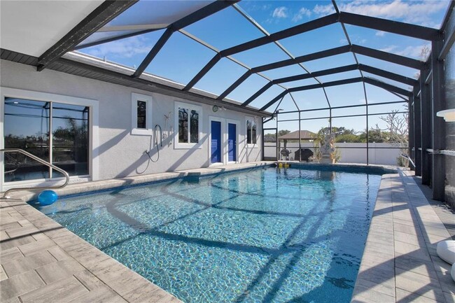 17380 Bayharbor Cir in Port Charlotte, FL - Building Photo - Building Photo