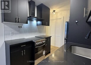201-420 EGLINTON Ave in Toronto, ON - Building Photo - Building Photo