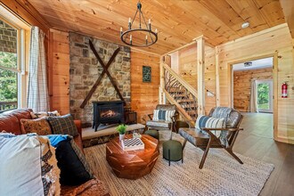 208 Tunnel Ridge Dr in Sevierville, TN - Building Photo - Building Photo