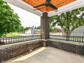2645 N College Ave, Unit A in Indianapolis, IN - Foto de edificio - Building Photo