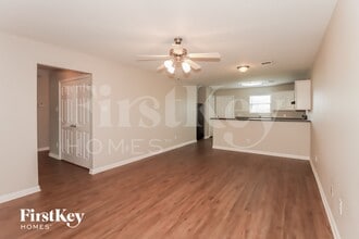 4506 Nueces River Loop in Spring, TX - Foto de edificio - Building Photo