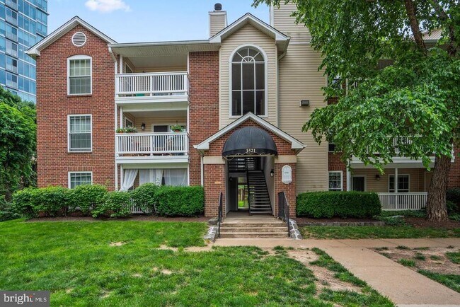 property at 1521 Lincoln Way