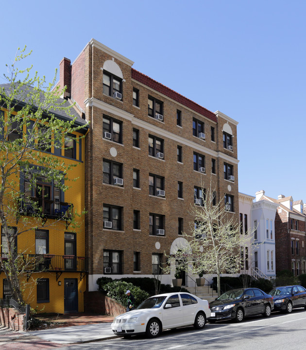 Claridge House Apartments in Washington, DC - Building Photo