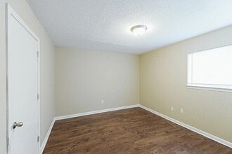 2879 Beverly Hills St in Memphis, TN - Building Photo - Building Photo