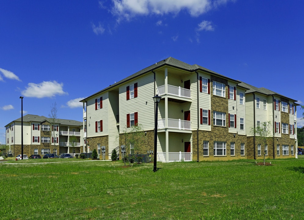 The Charleston in Arlington, TN - Building Photo