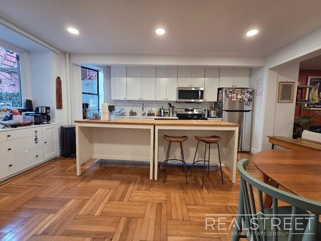 Stunning 3br/2 Bath in Prime Carroll Gardens, Unit 1