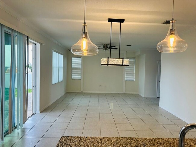 340 Jyoti Dr in Davenport, FL - Building Photo - Building Photo