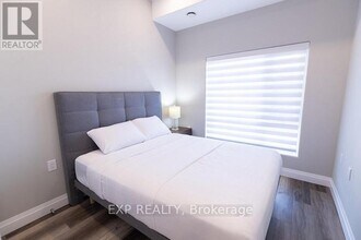 5971 Dorchester Rd in Niagara Falls, ON - Building Photo - Building Photo