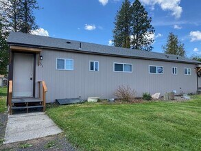 323-325 S Prentis St in Medical Lake, WA - Building Photo - Building Photo