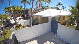 711 Antioch Ave in Fort Lauderdale, FL - Building Photo