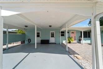 1729 Colleen St in Sarasota, FL - Building Photo - Building Photo