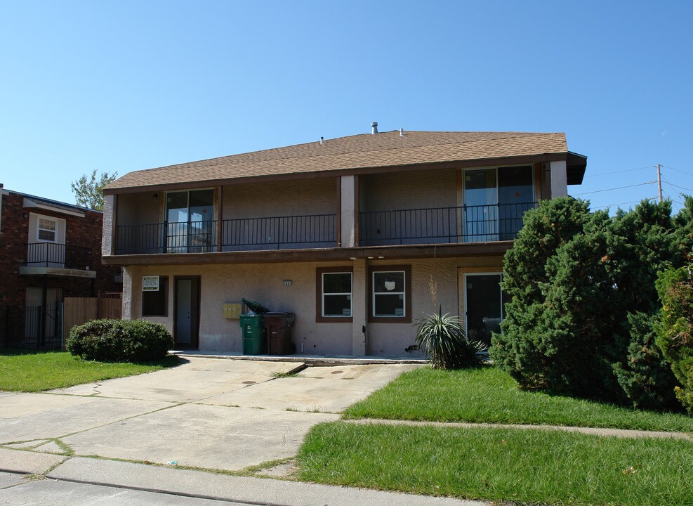 3681 Martinique Ave in Kenner, LA - Foto de edificio