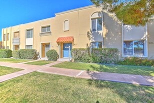 8344 E Chaparral Rd in Scottsdale, AZ - Building Photo