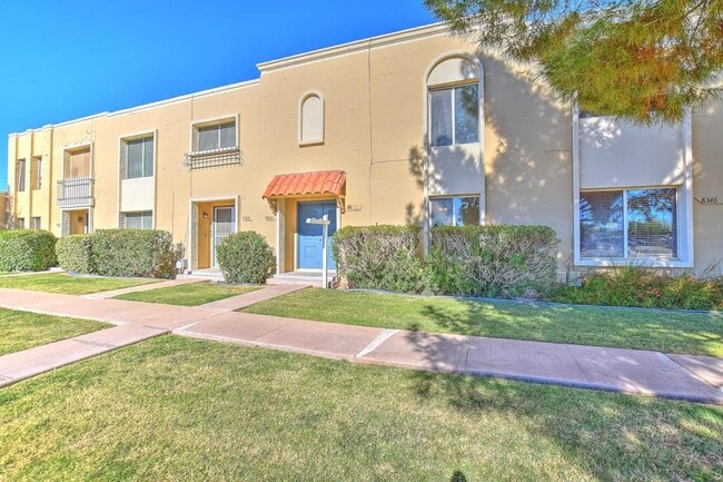 8344 E Chaparral Rd