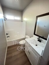 1135 W Baker St in Porterville, CA - Building Photo - Building Photo