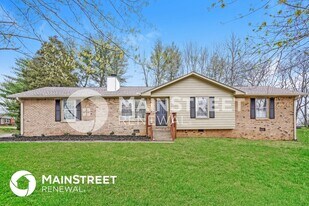 242 Iris Dr in Hendersonville, TN - Building Photo