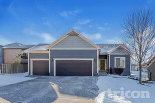 13335 NW 73rd St in Parkville, MO - Building Photo