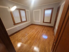 2634 N 24th St, Unit Lower in Milwaukee, WI - Building Photo - Building Photo