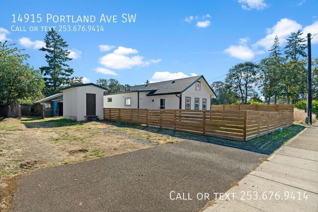 14915 Portland Ave SW in Tacoma, WA - Building Photo - Building Photo