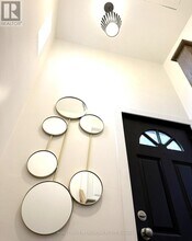 32 Rothsay Ave in Toronto, ON - Building Photo - Building Photo