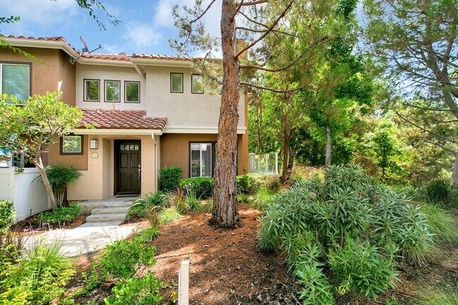 123 Valley View Terrace in Mission Viejo, CA - Building Photo - Building Photo