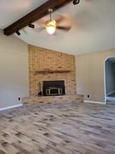 119 Wedgewood Ln in Kerrville, TX - Building Photo - Building Photo