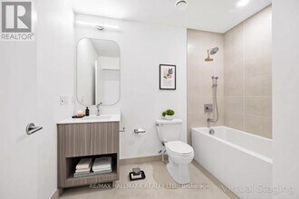 15 Richardson St in Toronto, ON - Building Photo - Building Photo