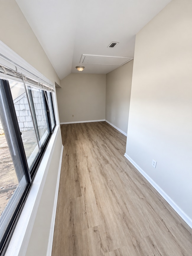 property at 2 Willowick Dr
