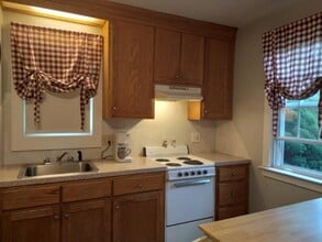 571 East St in Middletown, CT - Building Photo - Building Photo