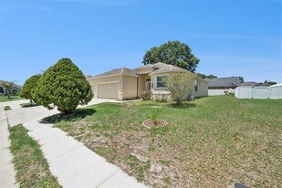 7055 Heatherbrook Dr in Lakeland, FL - Building Photo