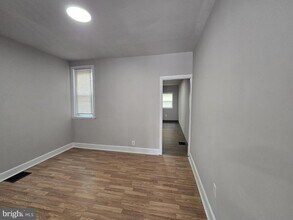 6138 N Lambert St in Philadelphia, PA - Building Photo - Building Photo