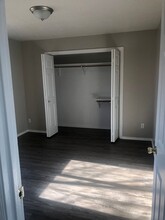 1423 E Dakota Ave in Nampa, ID - Foto de edificio - Building Photo
