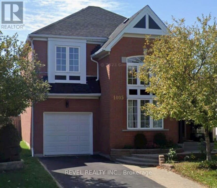 1405 Lyncroft Crescent in Oshawa, ON - Building Photo