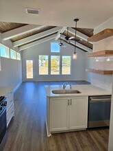 5684 Native Oak Dr in Tallahassee, FL - Foto de edificio - Building Photo