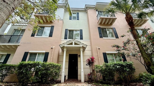 3843 NW 5th Terrace in Boca Raton, FL - Building Photo - Building Photo