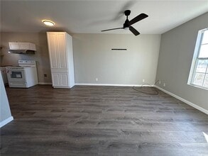 3152 Meadow Ln in Robstown, TX - Building Photo - Building Photo