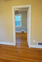 800 Maplewood Ave in Takoma Park, MD - Building Photo - Building Photo