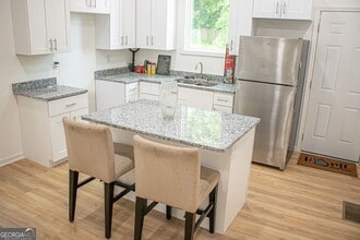 399 James P Brawley Dr NW in Atlanta, GA - Building Photo - Building Photo