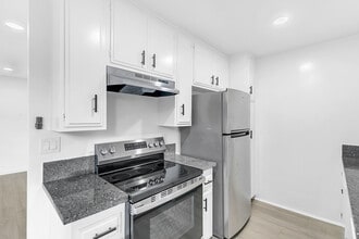 10930 Palms Blvd in Los Angeles, CA - Building Photo - Building Photo