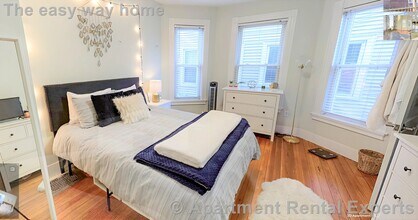 103 Marion St, Unit #1 in Somerville, MA - Building Photo - Building Photo