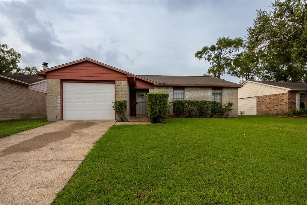 14658 Flair Dr in Houston, TX - Building Photo