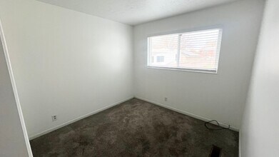 3407 S 8525 W-Unit -3407 S 8525 W Unit A in Magna, UT - Foto de edificio - Building Photo