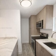 1538 NW 66th St, Unit 1 in Miami, FL - Building Photo - Building Photo