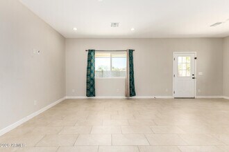 10019 W Monaco Blvd in Arizona City, AZ - Building Photo - Building Photo