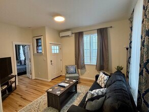 408 Main St, Unit #1 in Medford, MA - Building Photo - Building Photo