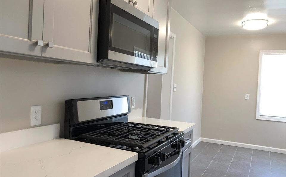1362 Carlson Blvd, Unit A in Richmond, CA - Building Photo