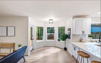 13619 Sandy Point E NW in Gig Harbor, WA - Building Photo - Building Photo