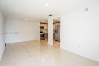 1971 Bay Dr in Miami Beach, FL - Building Photo - Building Photo